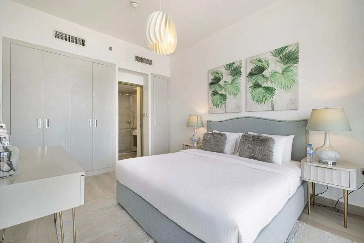 Luxury One-Bedroom Apartment In Bloom Heights Dubai 0*,