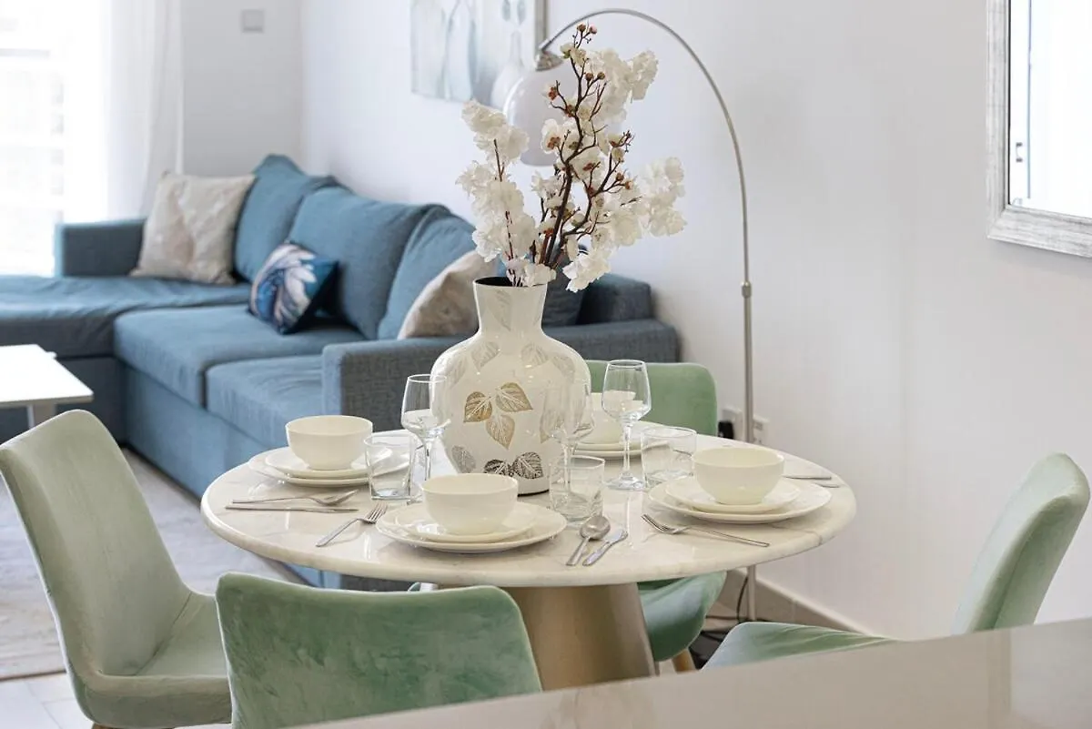 Luxury One-Bedroom Apartment In Bloom Heights Dubai